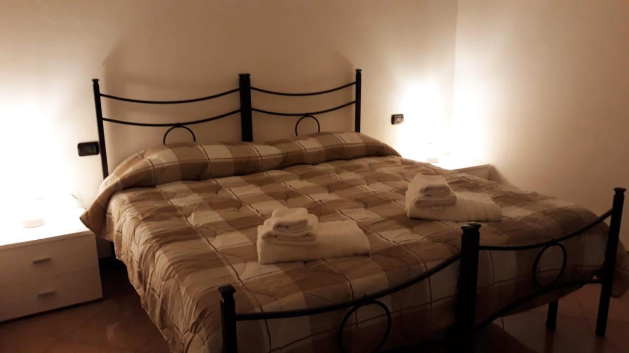 ロンコ・アッラーディジェ Le Tre Stelle Bed & Breakfast エクステリア 写真